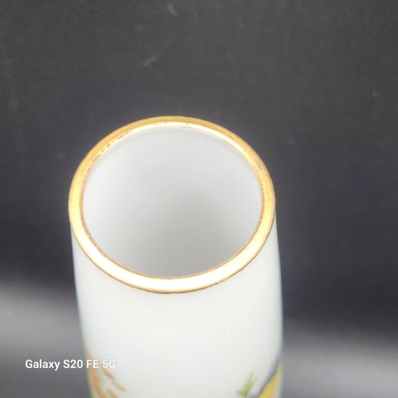 Vintage White Satin Frosted BUD Vase Made In Italy Flower Design 8” - Picture 3 of 8